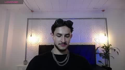 Snapshot of axel_porn_ chatting on 06/16/26, 01:25 Axel online show from 06/16/26, 01:25