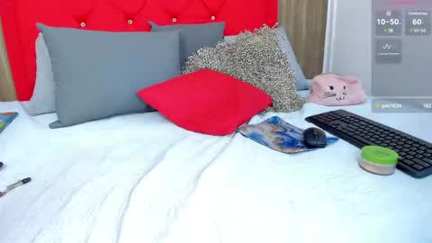 Snapshot of axel_ps chatting on 02/11/25, 09:56 Alex online show from 02/11/25, 09:56