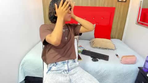 Snapshot of axel_ps chatting on 03/05/25, 07:17 Alex online show from 03/05/25, 07:17