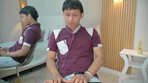 Snapshot of axel_ps chatting on 10/12/25, 03:38 Alex online show from 10/12/25, 03:38