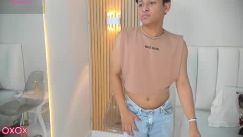 Snapshot of axel_ps chatting on 10/17/25, 04:26 Alex online show from 10/17/25, 04:26