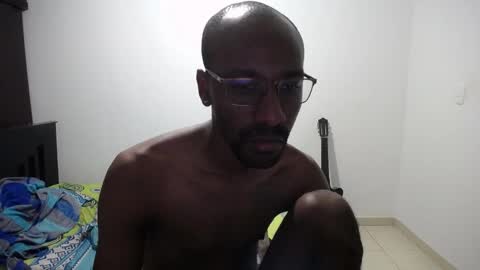 Snapshot of axel_rios_207467 chatting on 10/24/25, 04:20 axel rios online show from 10/24/25, 04:20