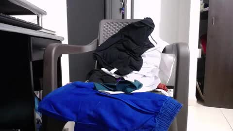 Snapshot of axel_rios_207467 chatting on 12/14/25, 07:58 axel rios online show from 12/14/25, 07:58