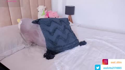 axel slim online show from 09/11/25, 03:01