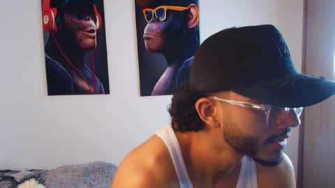 Snapshot of axel_stein03 chatting on 03/14/26, 01:44 axel stein NEW ACCOUNT online show from 03/14/26, 01:44