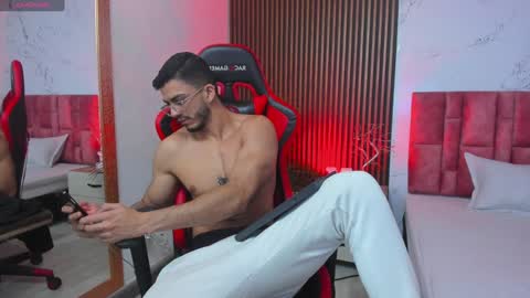 Snapshot of axel_stein2 chatting on 12/15/24, 10:07 Axel online show from 12/15/24, 10:07