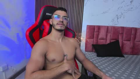 Snapshot of axel_stein2 chatting on 01/16/25, 04:17 Axel online show from 01/16/25, 04:17