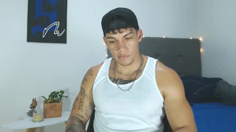 INDEPENDENT MODEL  online show from 12/31/24, 11:17