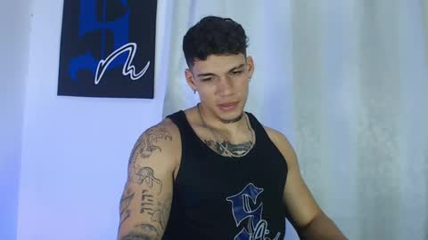 INDEPENDENT MODEL  online show from 02/05/25, 03:23