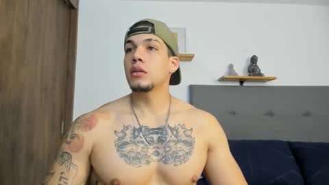 INDEPENDENT MODEL  online show from 10/10/25, 07:35