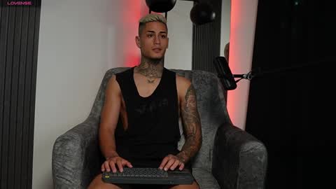 Agustin online show from 12/14/24, 12:01