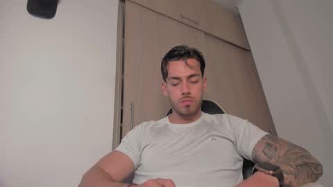 axelblaze_1 online show from 03/11/26, 12:22