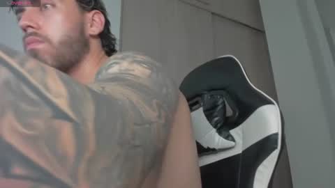 axelblaze_1 online show from 06/17/26, 03:02