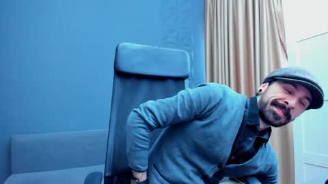 AxelColton online show from 12/21/25, 11:39