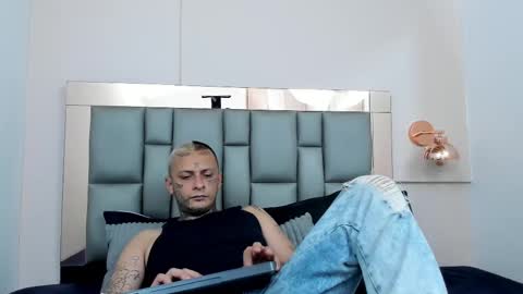    online show from 01/08/25, 09:01