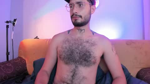    online show from 10/25/25, 03:40