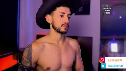 Snapshot of axelking13 chatting on 04/03/26, 09:35 Axel King online show from 04/03/26, 09:35