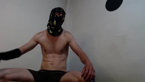 Axelknight666 online show from 10/31/25, 02:34