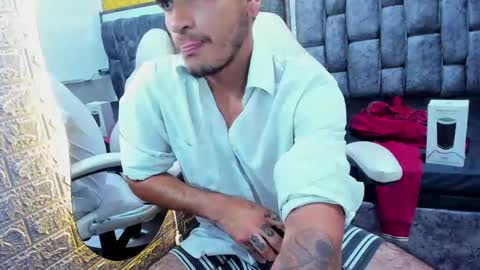 Axell Cross2 online show from 02/08/25, 11:02