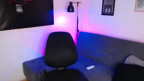 Snapshot of axell_dior chatting on 11/29/25, 10:46 axell online show from 11/29/25, 10:46