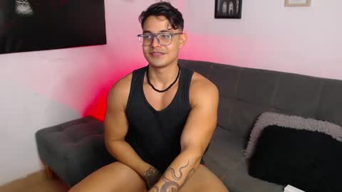 Snapshot of axell_dior chatting on 03/28/26, 11:48 axell online show from 03/28/26, 11:48