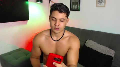 Snapshot of axell_dior chatting on 04/11/26, 05:39 axell online show from 04/11/26, 05:39