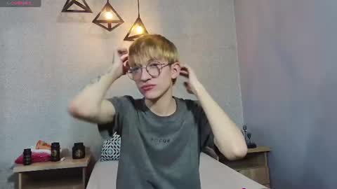 Snapshot of axell_stone chatting on 06/16/26, 08:55 axell_stone online show from 06/16/26, 08:55