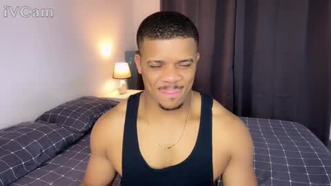 Snapshot of axelldasilva chatting on 03/11/25, 12:11 AXEL DA SILVA online show from 03/11/25, 12:11