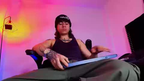 Snapshot of axellkush chatting on 03/13/26, 09:10 AxellKush online show from 03/13/26, 09:10