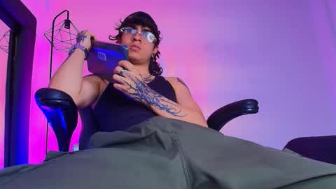 Snapshot of axellkush chatting on 03/16/26, 09:52 AxellKush online show from 03/16/26, 09:52