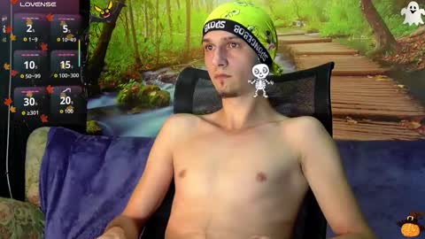 Snapshot of axelmaxximo chatting on 11/01/25, 03:52 Axxel online show from 11/01/25, 03:52