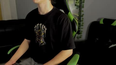 Axel Raven online show from 12/24/24, 02:22