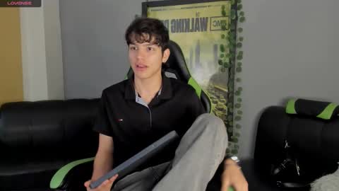 Axel Raven online show from 12/27/24, 02:01