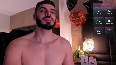 Snapshot of axelthompsom chatting on 10/27/25, 11:25 Axel Thompsom online show from 10/27/25, 11:25