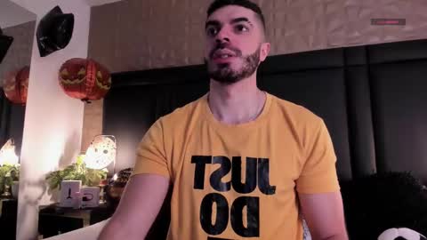 Snapshot of axelthompsom chatting on 10/28/25, 11:58 Axel Thompsom online show from 10/28/25, 11:58