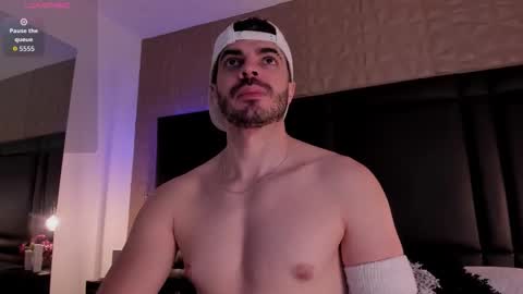 Snapshot of axelthompsom chatting on 11/07/25, 11:43 Axel Thompsom online show from 11/07/25, 11:43