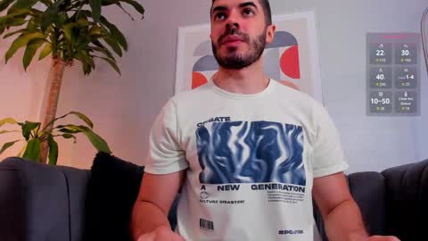 Snapshot of axelthompsom chatting on 11/29/25, 12:08 Axel Thompsom online show from 11/29/25, 12:08