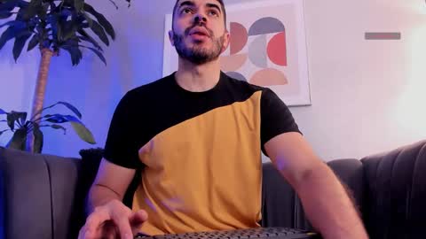 Snapshot of axelthompsom chatting on 12/02/25, 11:15 Axel Thompsom online show from 12/02/25, 11:15