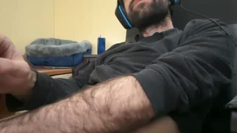 Snapshot of axis33 chatting on 01/19/25, 12:06 axis online show from 01/19/25, 12:06