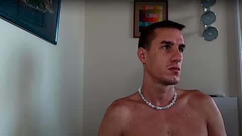 Axl online show from 10/06/25, 05:27