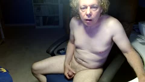 Snapshot of axleroze chatting on 10/23/25, 06:02 axleroze online show from 10/23/25, 06:02