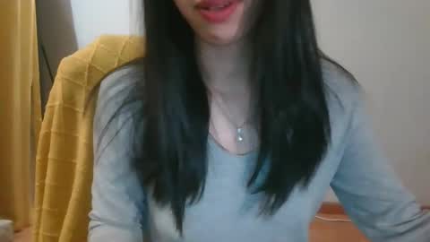 Snapshot of axuepetitt chatting on 02/16/26, 05:47 axue online show from 02/16/26, 05:47