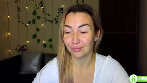 Jully online show from 11/29/25, 06:33