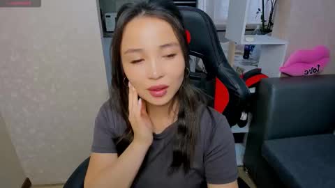 Snapshot of aya_moon chatting on 09/23/25, 05:32 Aya Moon online show from 09/23/25, 05:32