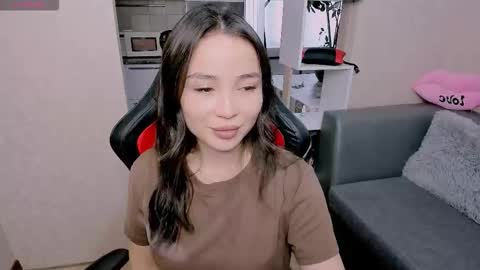 Snapshot of aya_moon chatting on 10/08/25, 05:27 Aya Moon online show from 10/08/25, 05:27