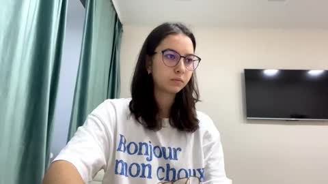 Snapshot of ayakoslotemaker chatting on 11/15/25, 07:16 Allison online show from 11/15/25, 07:16