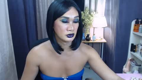 Snapshot of ayamiller chatting on 03/10/25, 12:15 aya online show from 03/10/25, 12:15