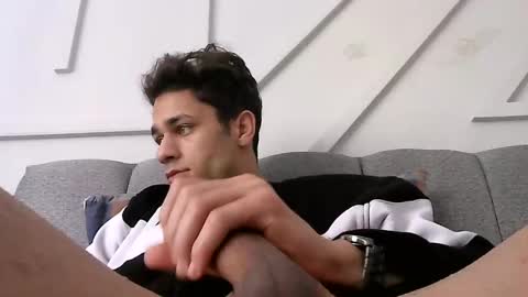 Snapshot of ayazdemir chatting on 12/18/24, 09:25 Ayaz online show from 12/18/24, 09:25