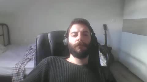 Snapshot of ayazeluel chatting on 09/12/25, 01:55 ayazeluel online show from 09/12/25, 01:55