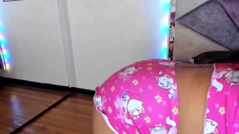 Snapshot of aycce_mei chatting on 03/11/25, 02:21 Aycce online show from 03/11/25, 02:21